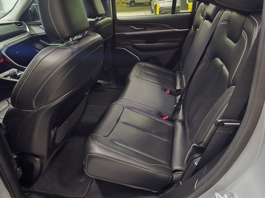 Used 2022 Jeep Grand Cherokee Limited RWD image 30