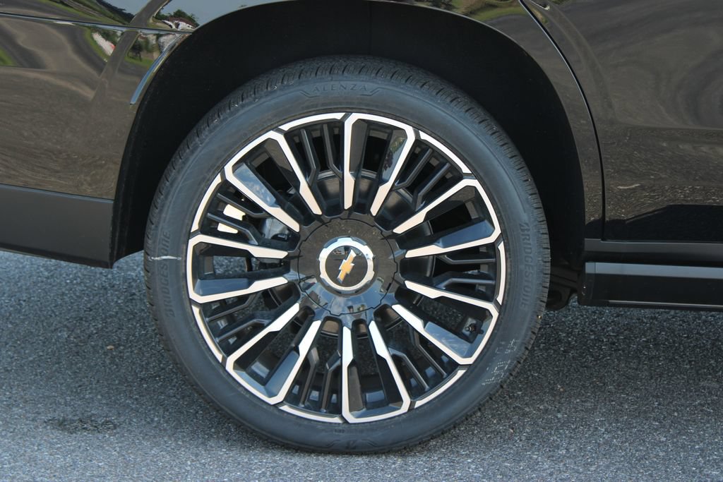 New 2026 Chevrolet Tahoe High Country AWD/4WD image 13