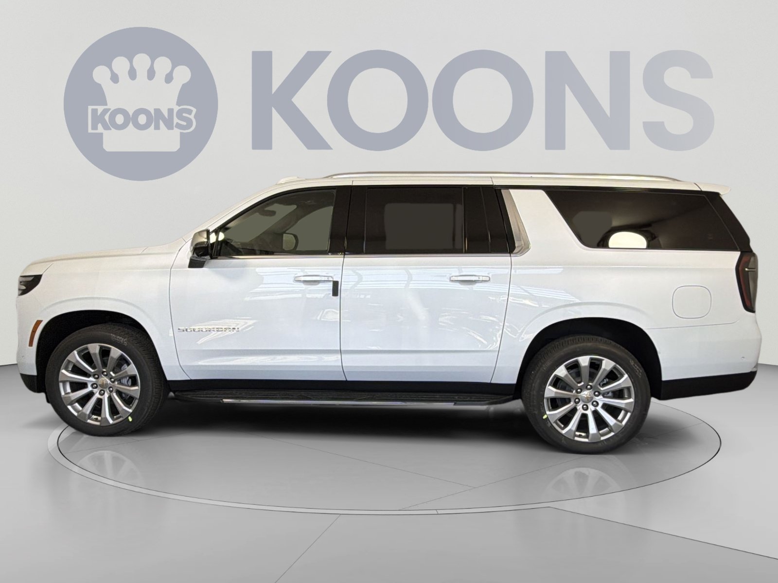 New 2026 Chevrolet Suburban Premier AWD/4WD image 2
