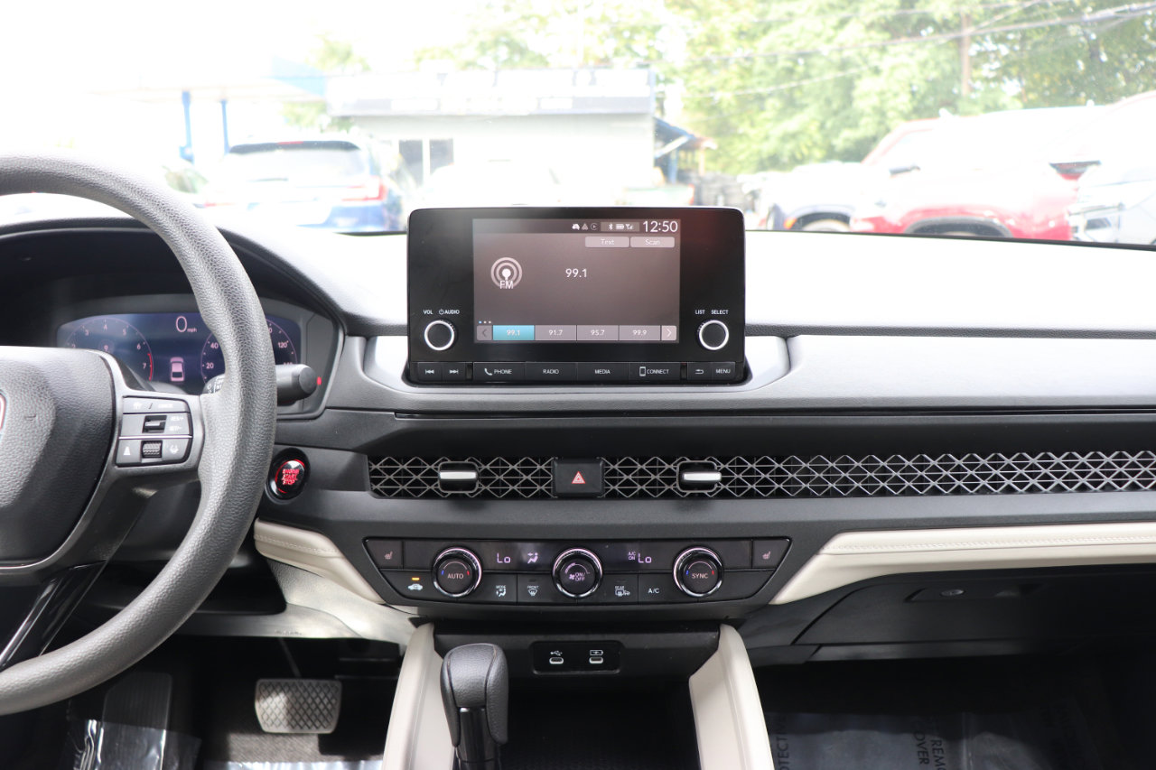 Used 2024 Honda Accord EX image 19