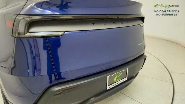 Used 2026 Tesla Model Y AWD image 27