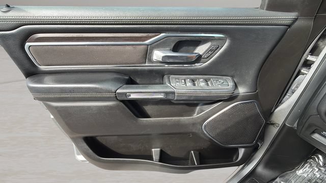 Used 2025 RAM 1500 Laramie AWD/4WD image 17