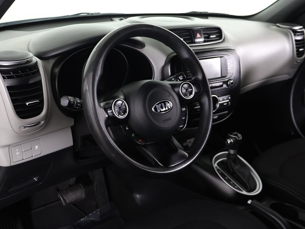 Used 2017 Kia Soul + FWD image 23