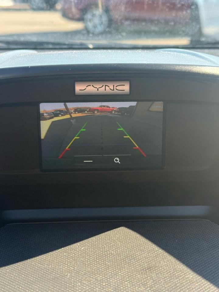 Used 2017 Ford Escape SE w/ SE Sport Appearance Package image 25