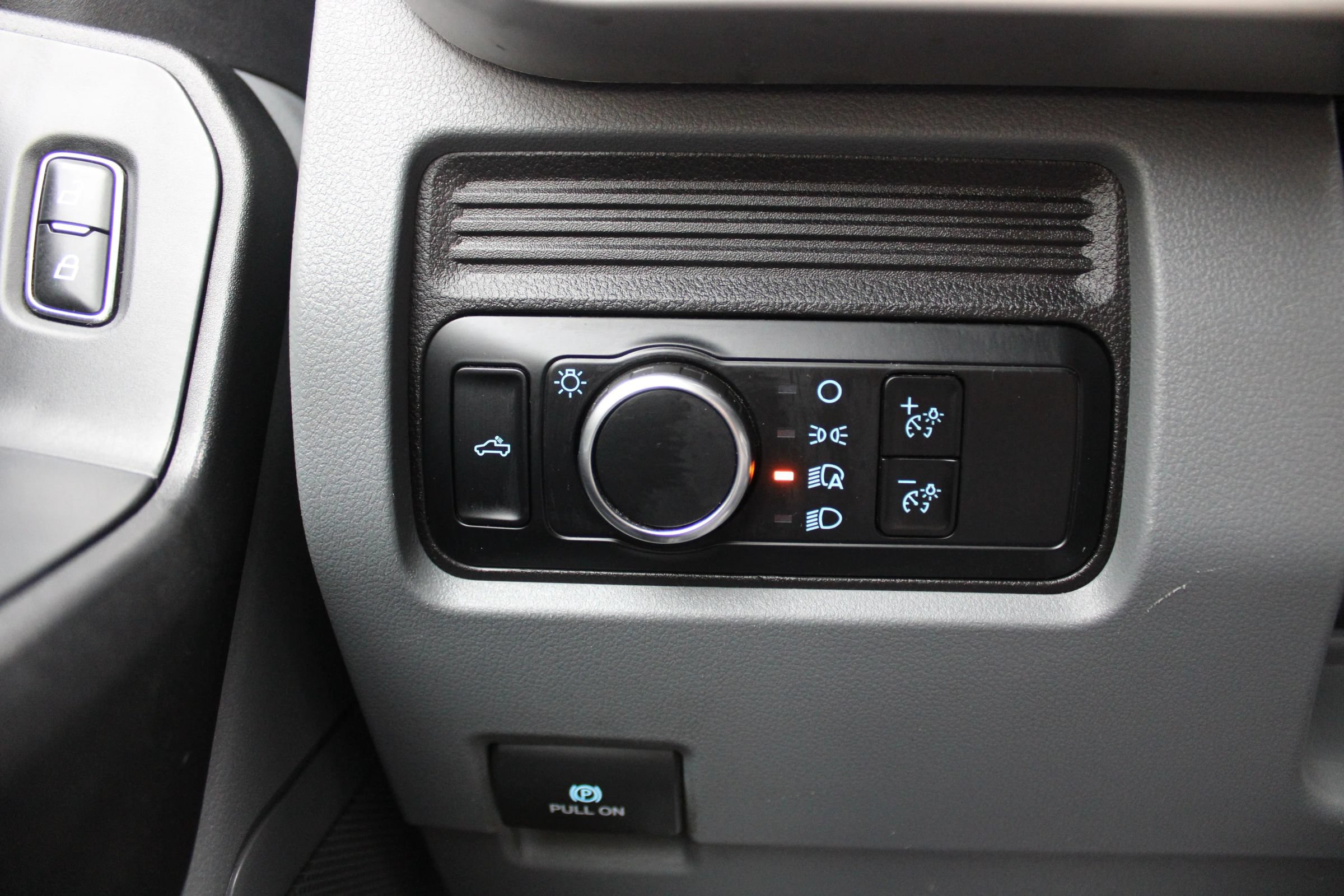 Used 2024 Ford F350 XL RWD image 22