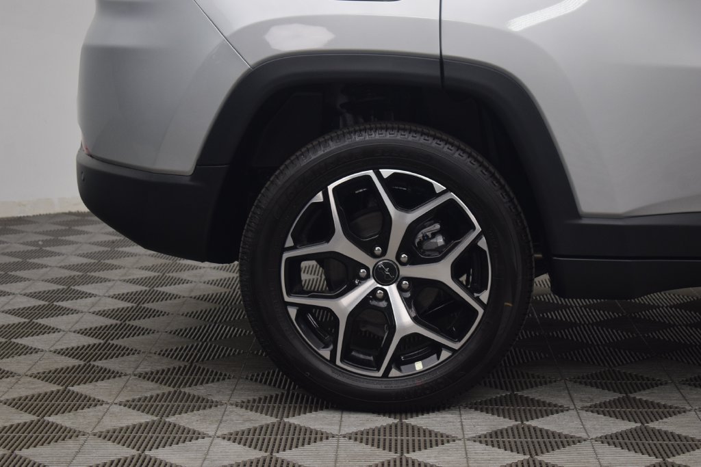 New 2026 Jeep Compass Limited w/ Sun, Sound & Navigation Group AWD/4WD image 8