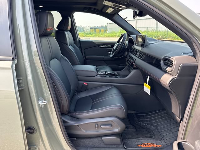 Used 2026 Honda Pilot TrailSport image 10