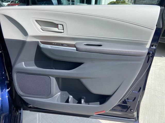 Used 2024 Toyota Sienna LE image 25