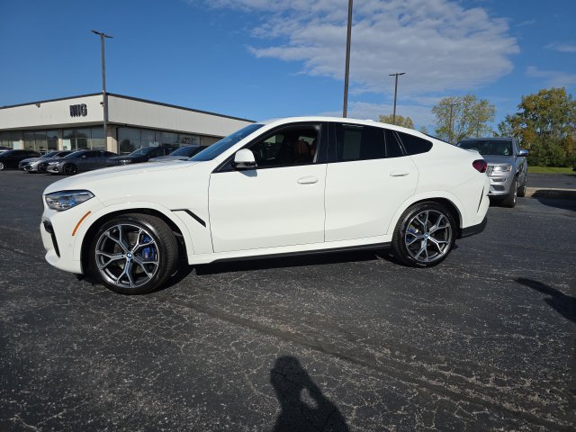 Used 2023 BMW X6 xDrive40i w/ Executive Package AWD/4WD image 3