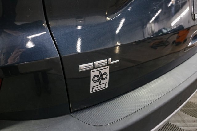 Used 2022 Ford Escape SEL image 9