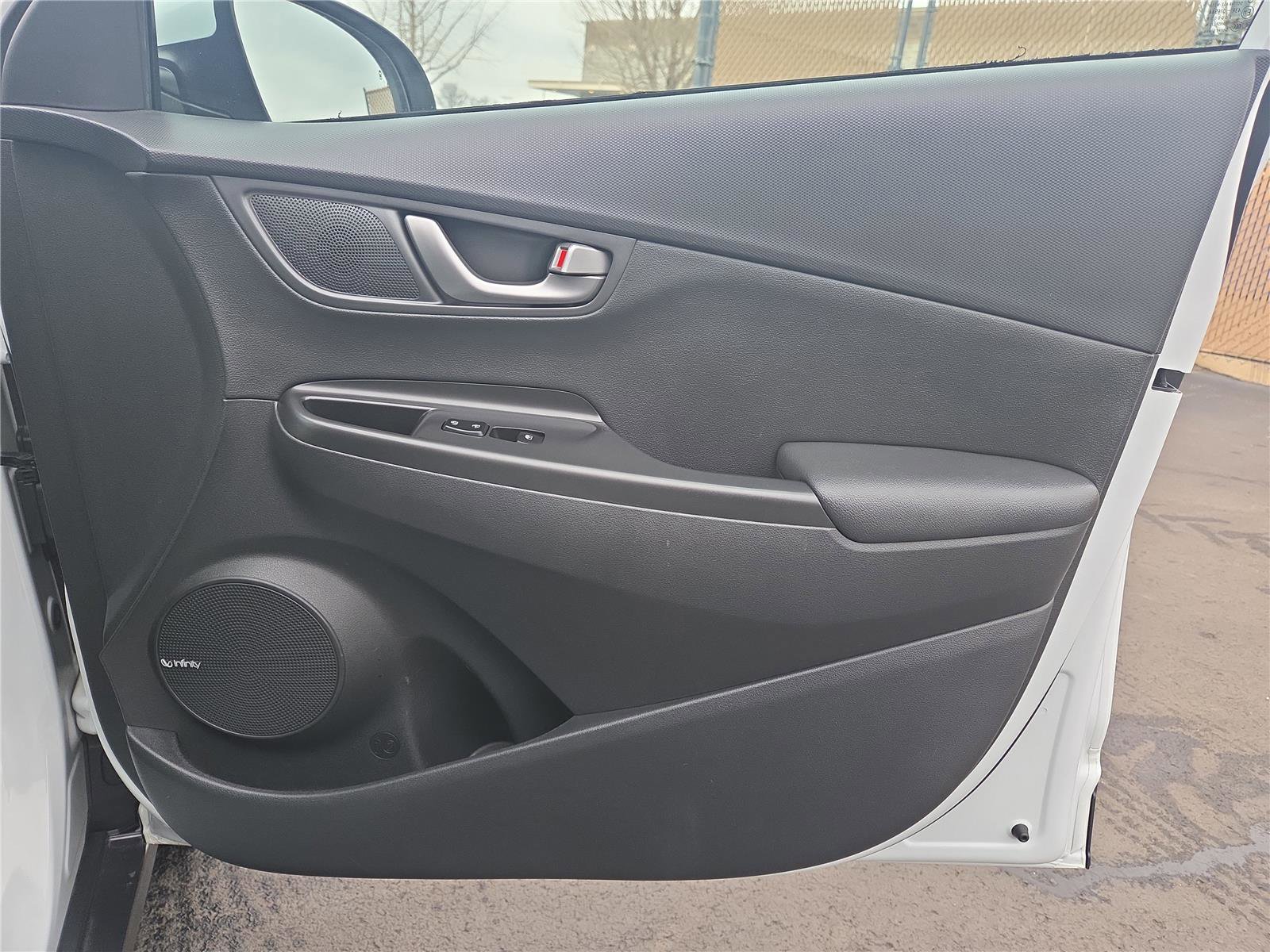 Used 2021 Hyundai Kona Limited w/ Cargo Package image 27