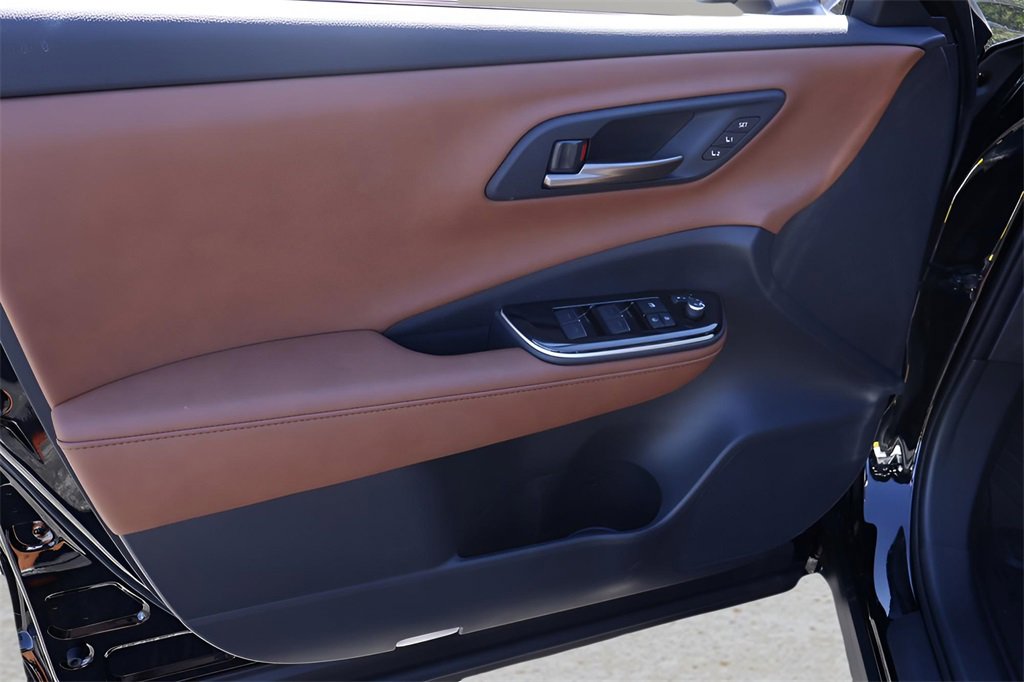 New 2025 Toyota Crown Signia image 18