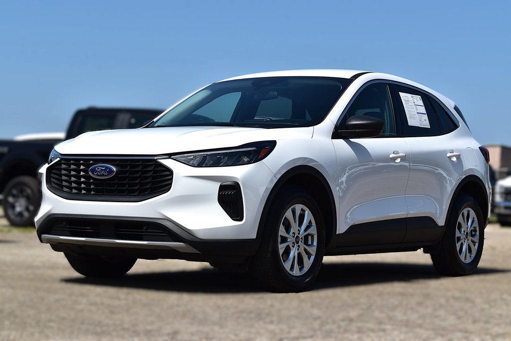 Certified 2023 Ford Escape Active AWD/4WD image 1