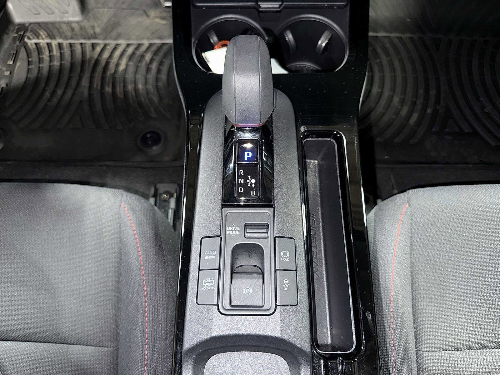 Used 2024 Toyota Prius Prime SE FWD image 30