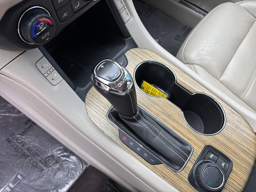 Used 2019 GMC Acadia Denali w/ Technology Package AWD/4WD image 27