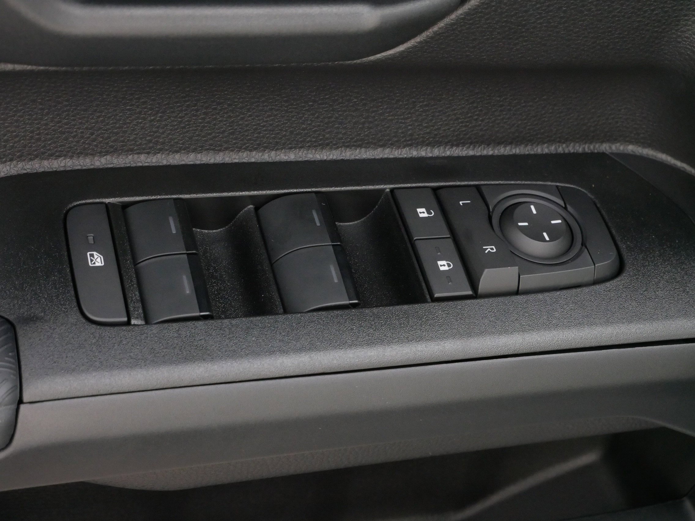 Certified 2025 Toyota 4Runner SR5 image 19