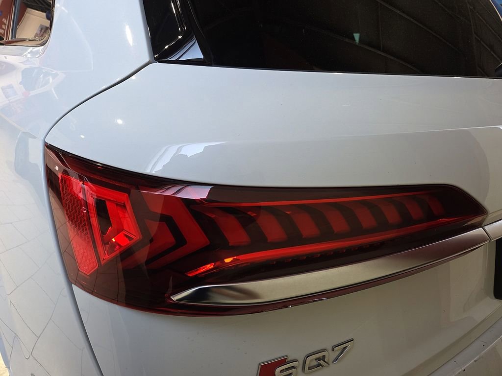 Used 2021 Audi SQ7 Prestige w/ Prestige Package AWD/4WD image 11