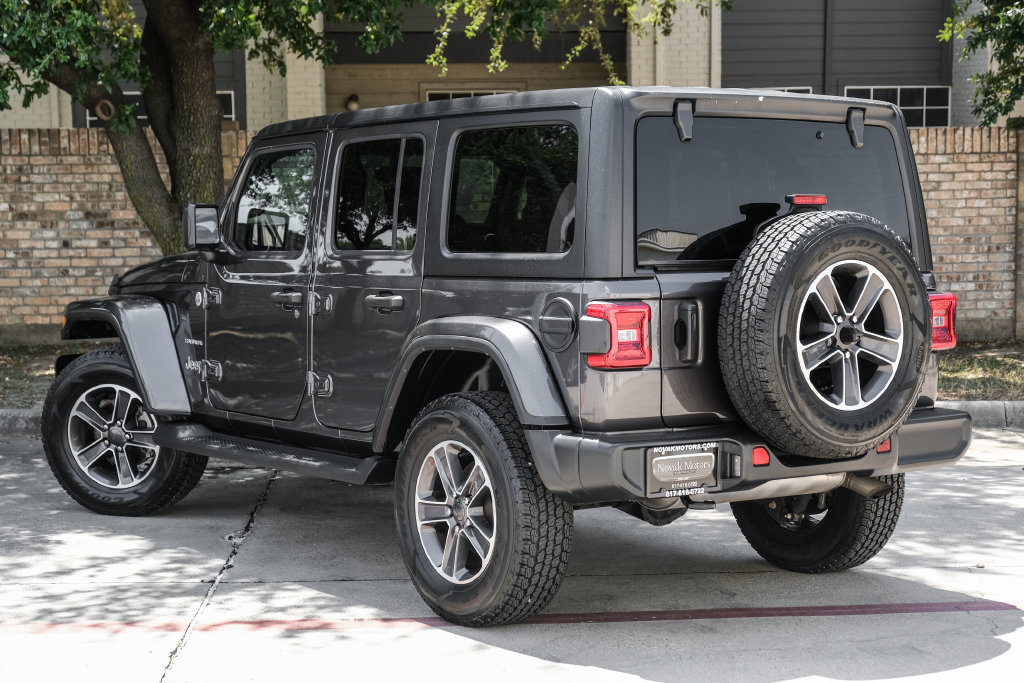 Used 2023 Jeep Wrangler Unlimited Sahara w/ LED Lighting Group AWD/4WD image 20