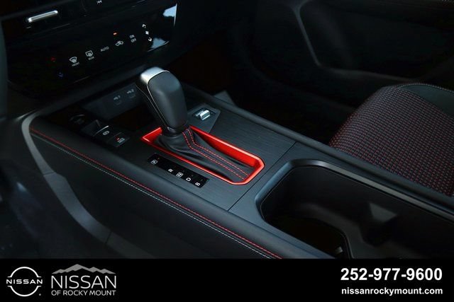 New 2025 Nissan Kicks SR FWD image 19