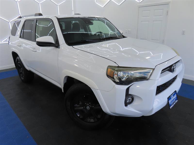 Used 2024 Toyota 4Runner SR5 RWD image 5