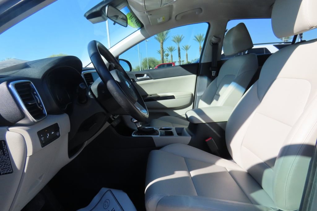 Used 2020 Kia Sportage EX image 18