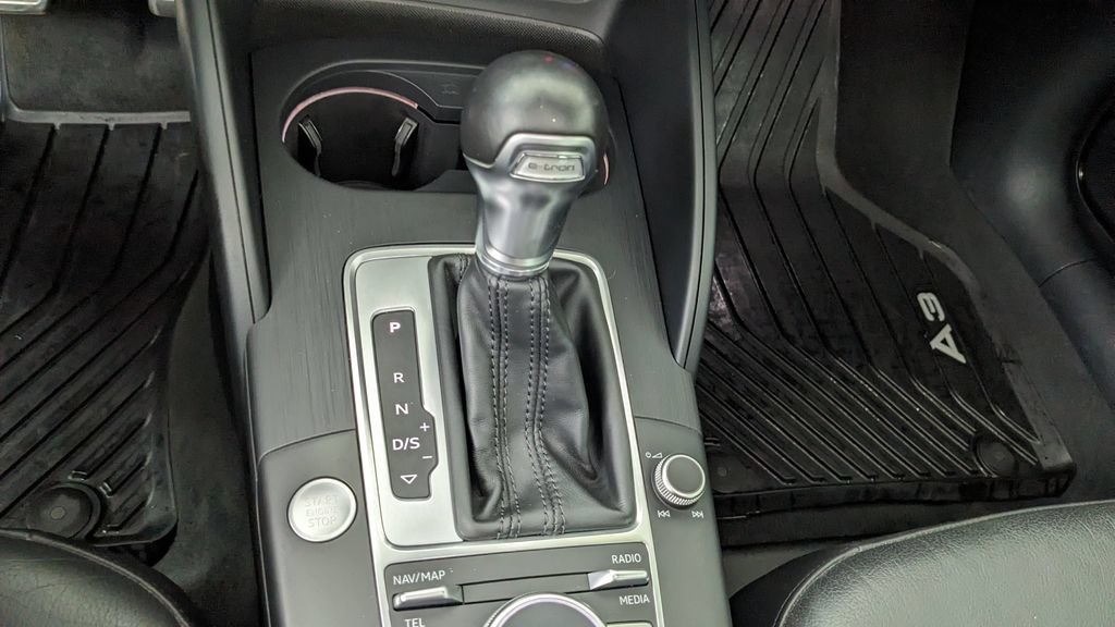 Used 2018 Audi A3 e-tron Prestige w/ Prestige Package FWD image 31