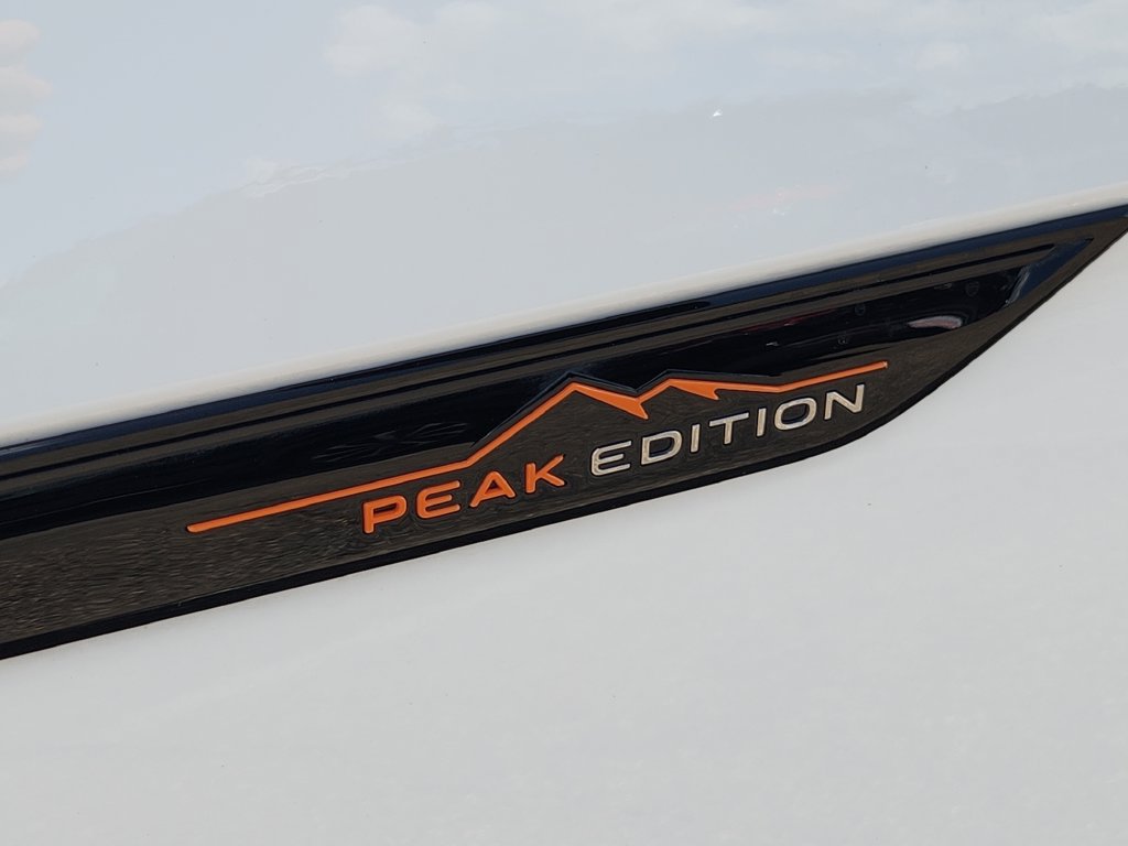 Used 2025 Volkswagen Atlas Peak Edition SE AWD/4WD image 8