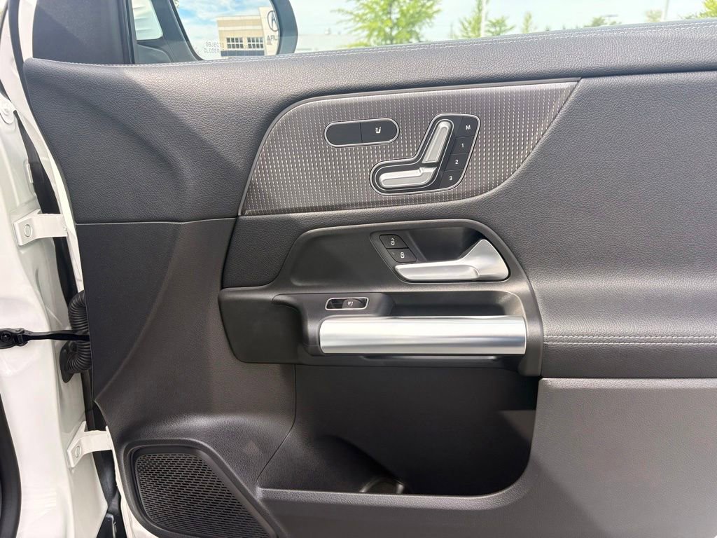 Used 2021 Mercedes-Benz GLA 250 4MATIC image 26