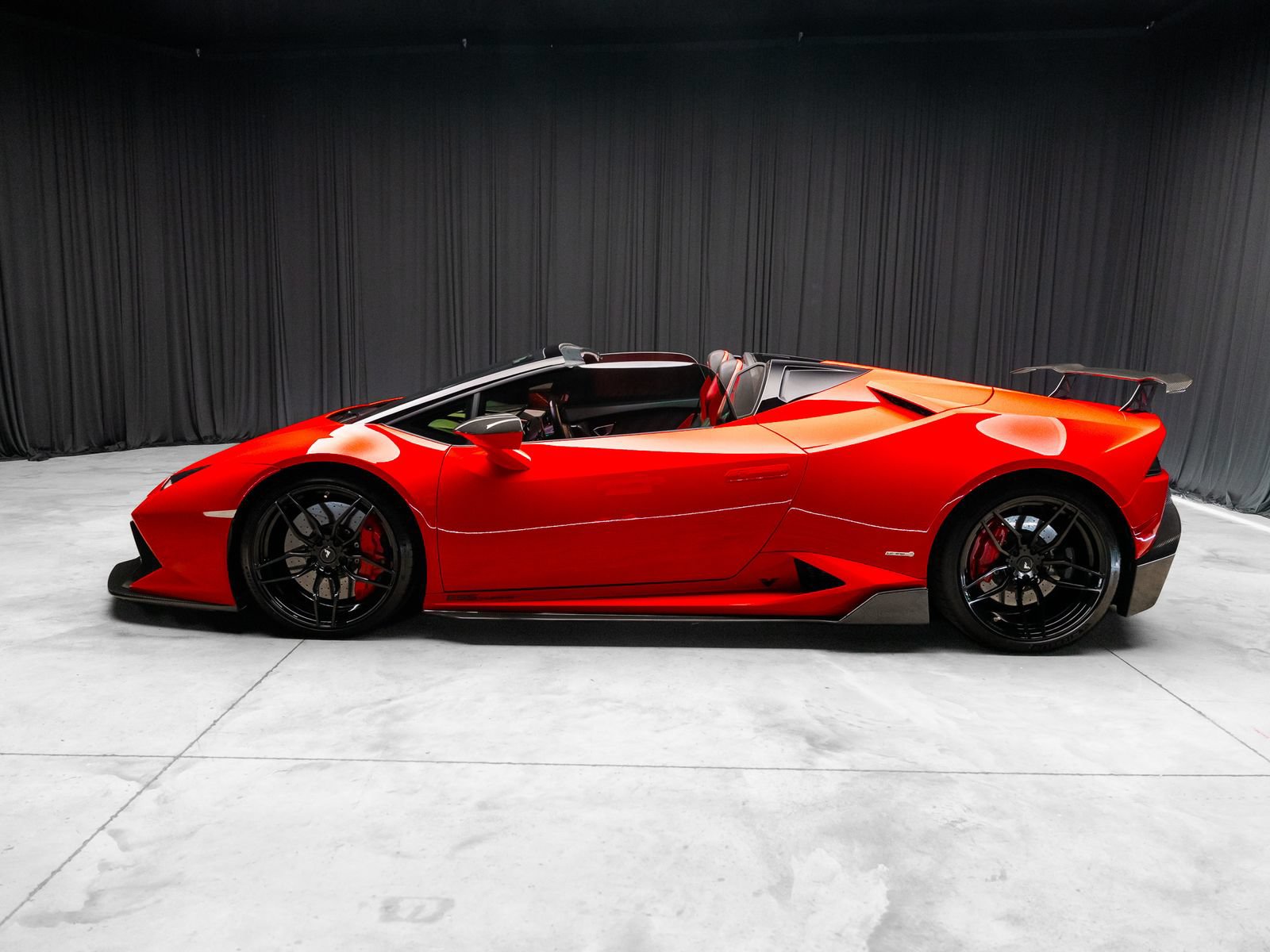Used 2017 Lamborghini Huracan LP 610-4 AWD/4WD image 13