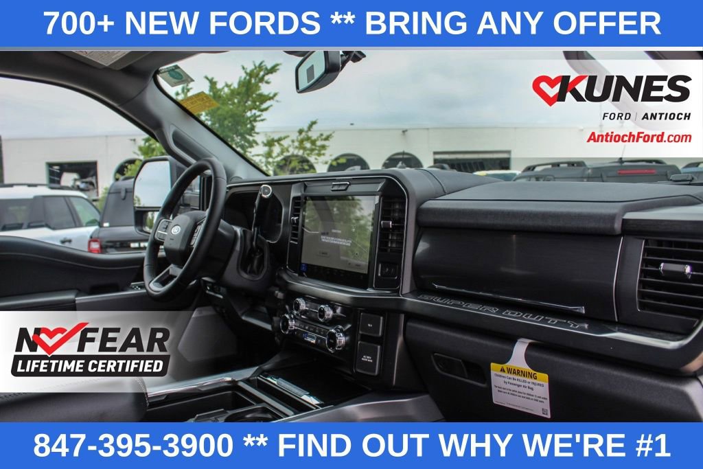 New 2025 Ford F250 Lariat w/ Black Appearance Package image 19