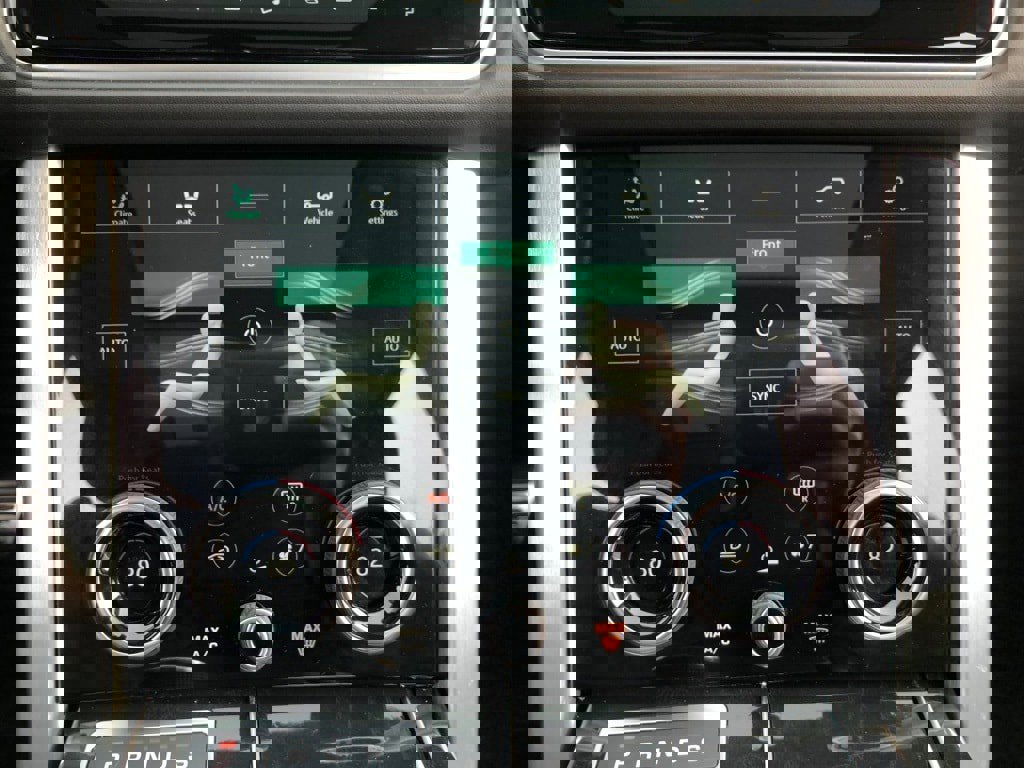 Used 2019 Land Rover Range Rover Long Wheelbase Autobiography image 33