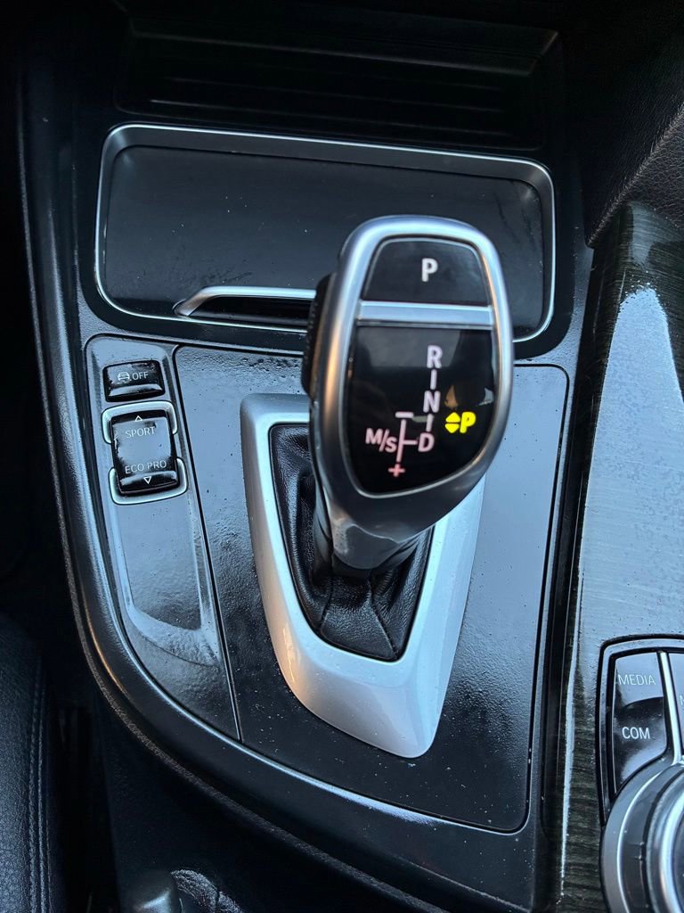 Used 2018 BMW 330i xDrive Sedan AWD/4WD image 31