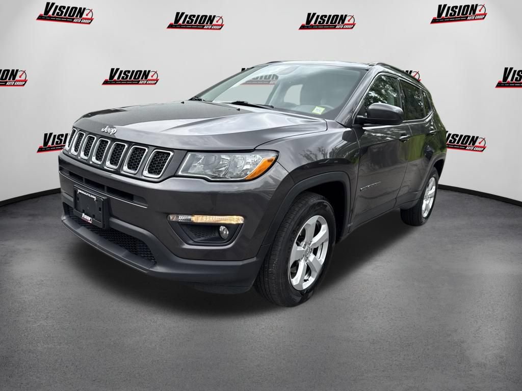 Used 2018 Jeep Compass Latitude w/ Popular Equipment Group AWD/4WD image 1