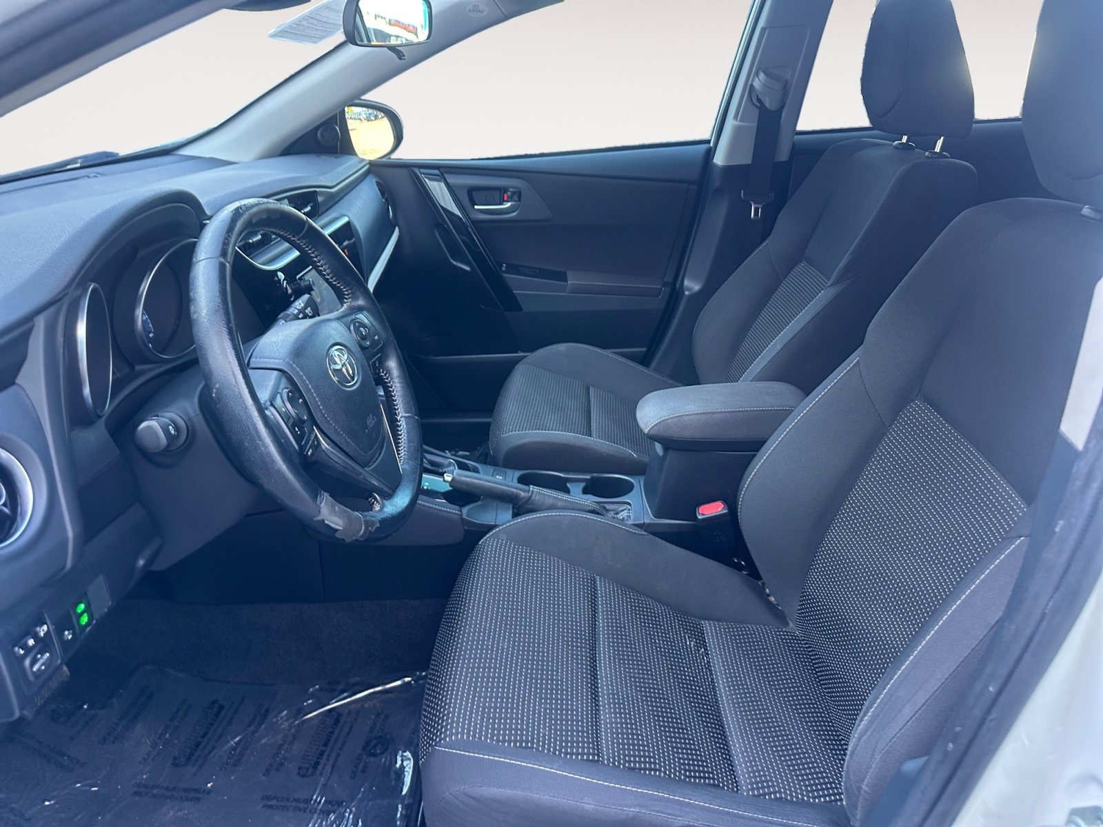Used 2018 Toyota Corolla iM FWD image 23