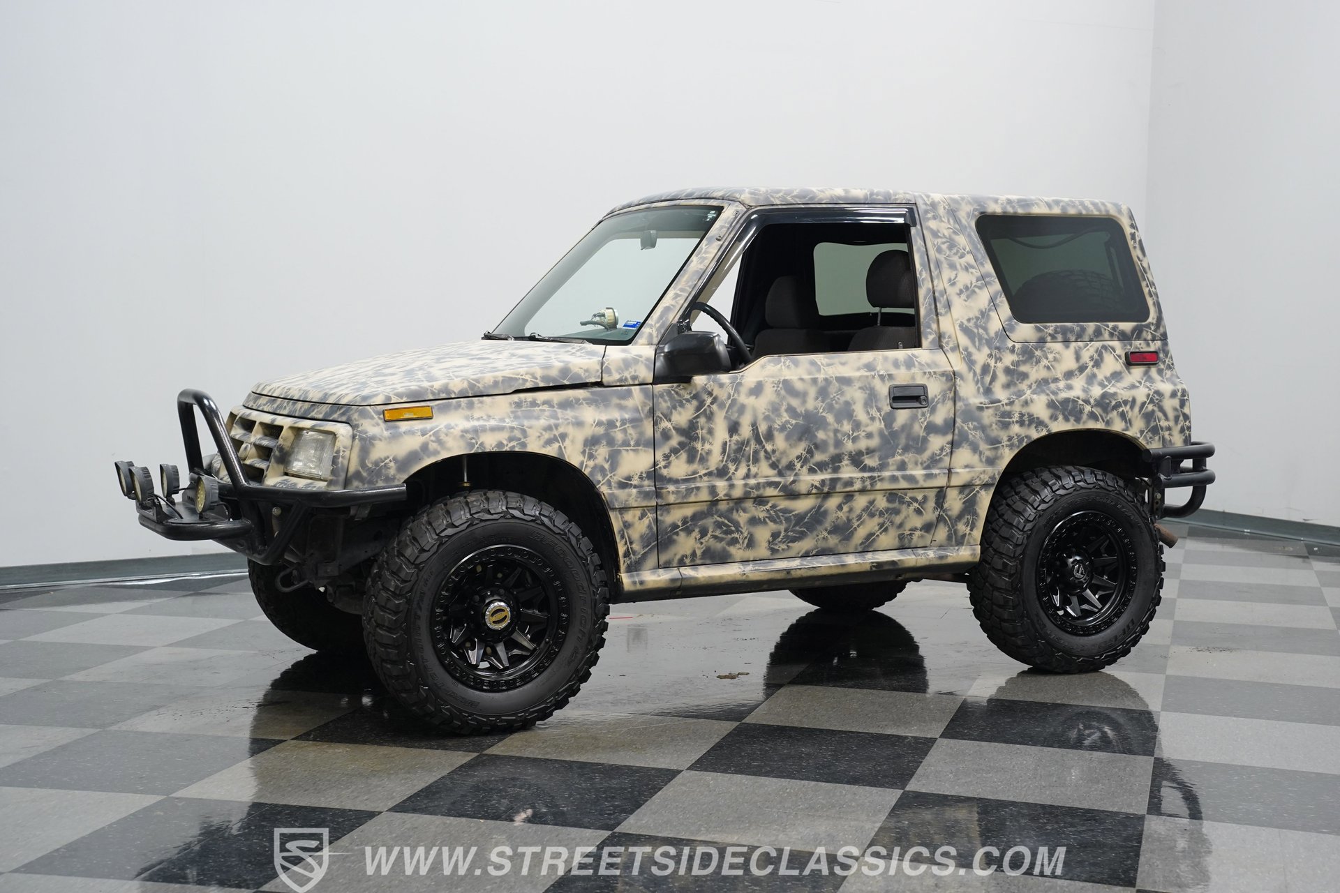 Used 1996 Geo Tracker 4WD 2-Door image 6