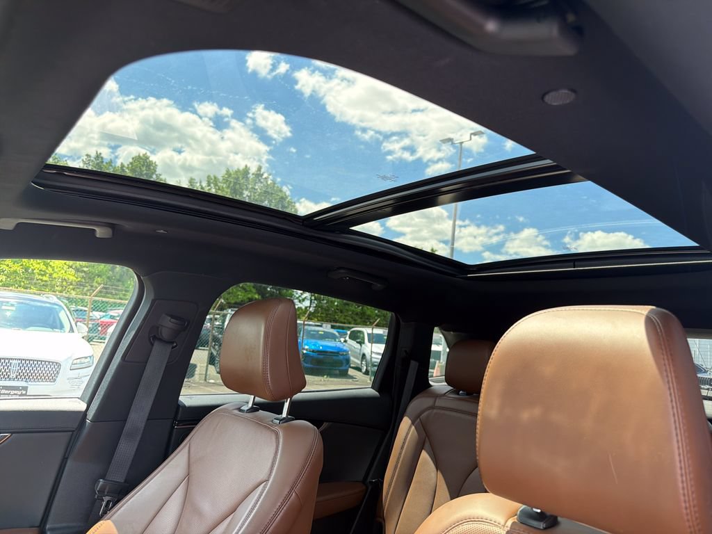Certified 2023 Lincoln Nautilus Reserve w/ Luxury Package AWD/4WD image 28