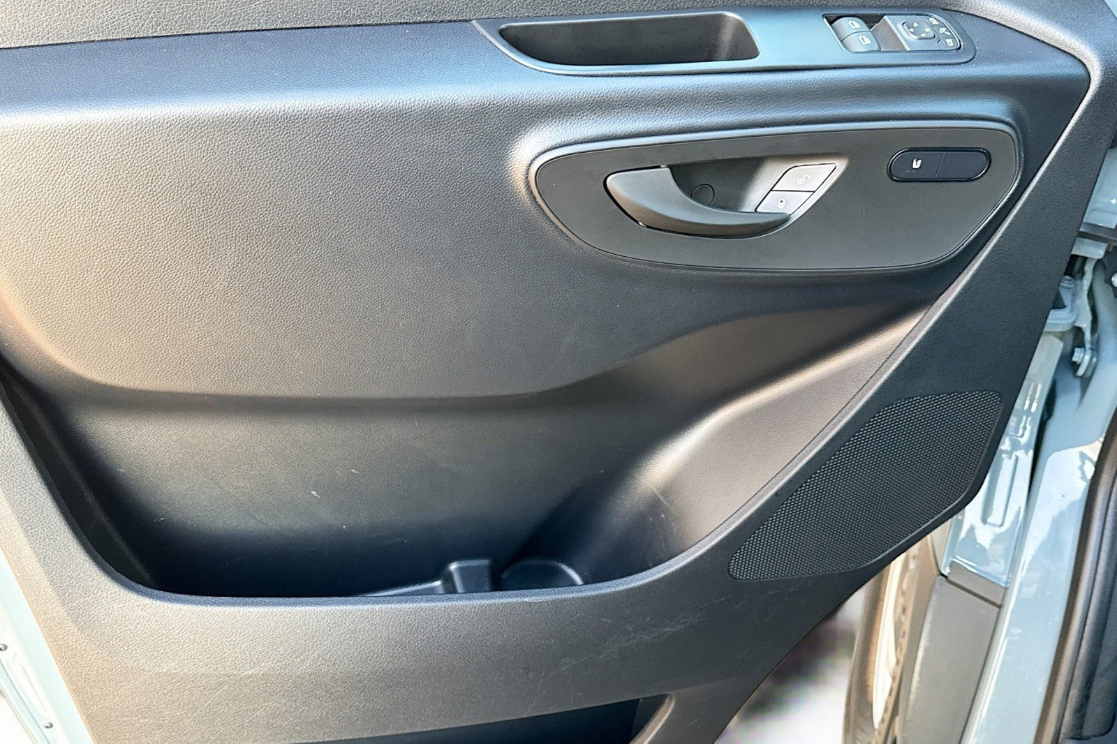 Used 2025 Mercedes-Benz Sprinter 2500 image 15