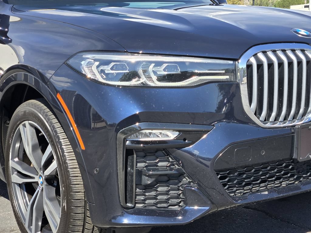 Used 2021 BMW X7 xDrive40i w/ M Sport Package AWD/4WD image 8