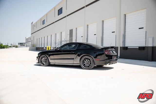 Used 2013 Ford Mustang GT Premium RWD image 46