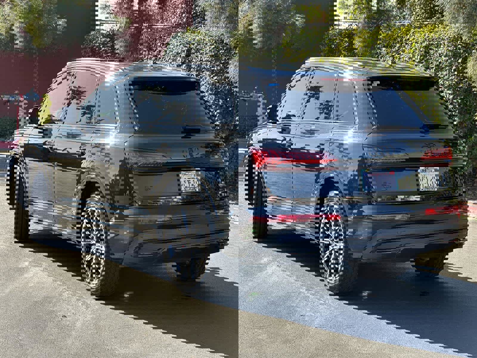 Used 2022 Audi Q7 Premium Plus image 4