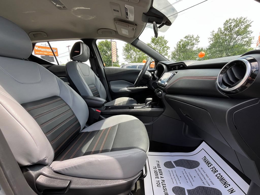 Used 2023 Nissan Kicks SR w/ SR Premium Package FWD image 25