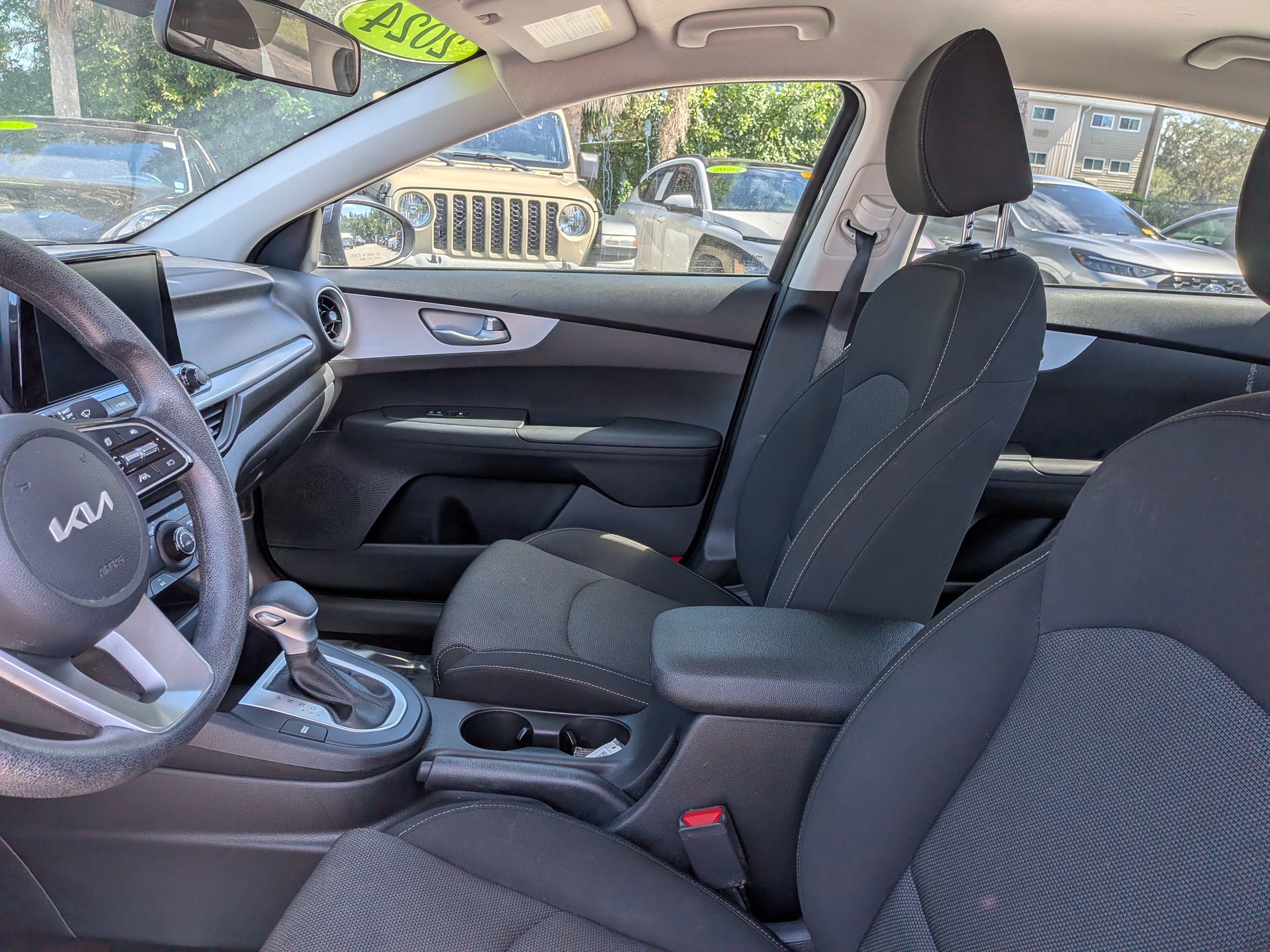 Used 2024 Kia Forte LXS FWD image 21