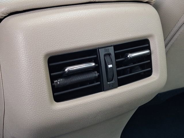 Used 2016 Honda Accord Touring image 11