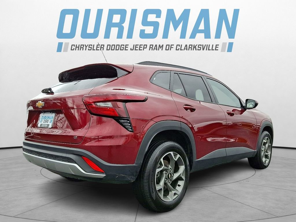 Used 2025 Chevrolet Trax LT image 6