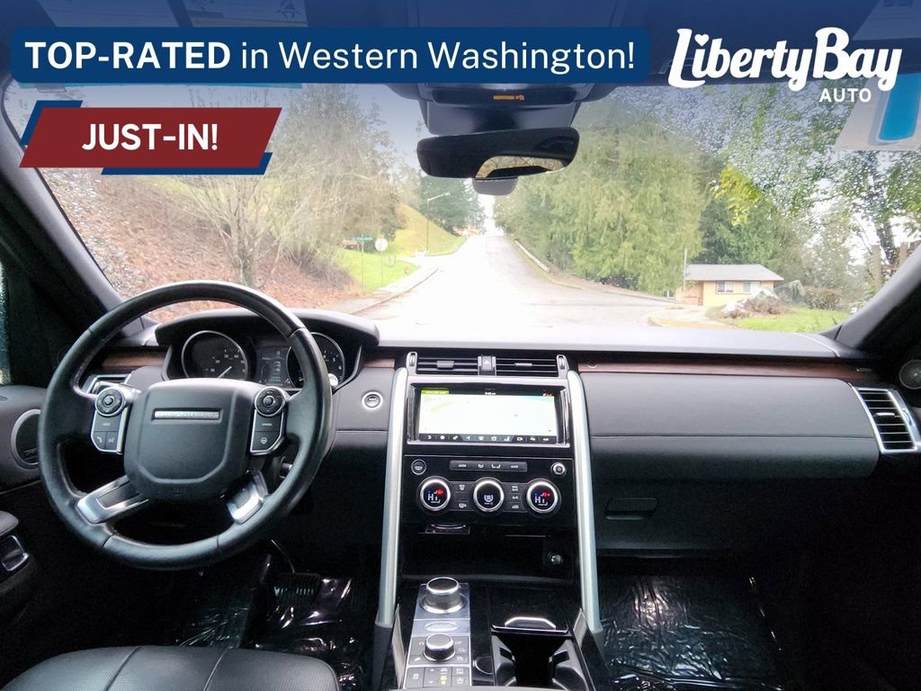 Used 2017 Land Rover Discovery HSE image 12