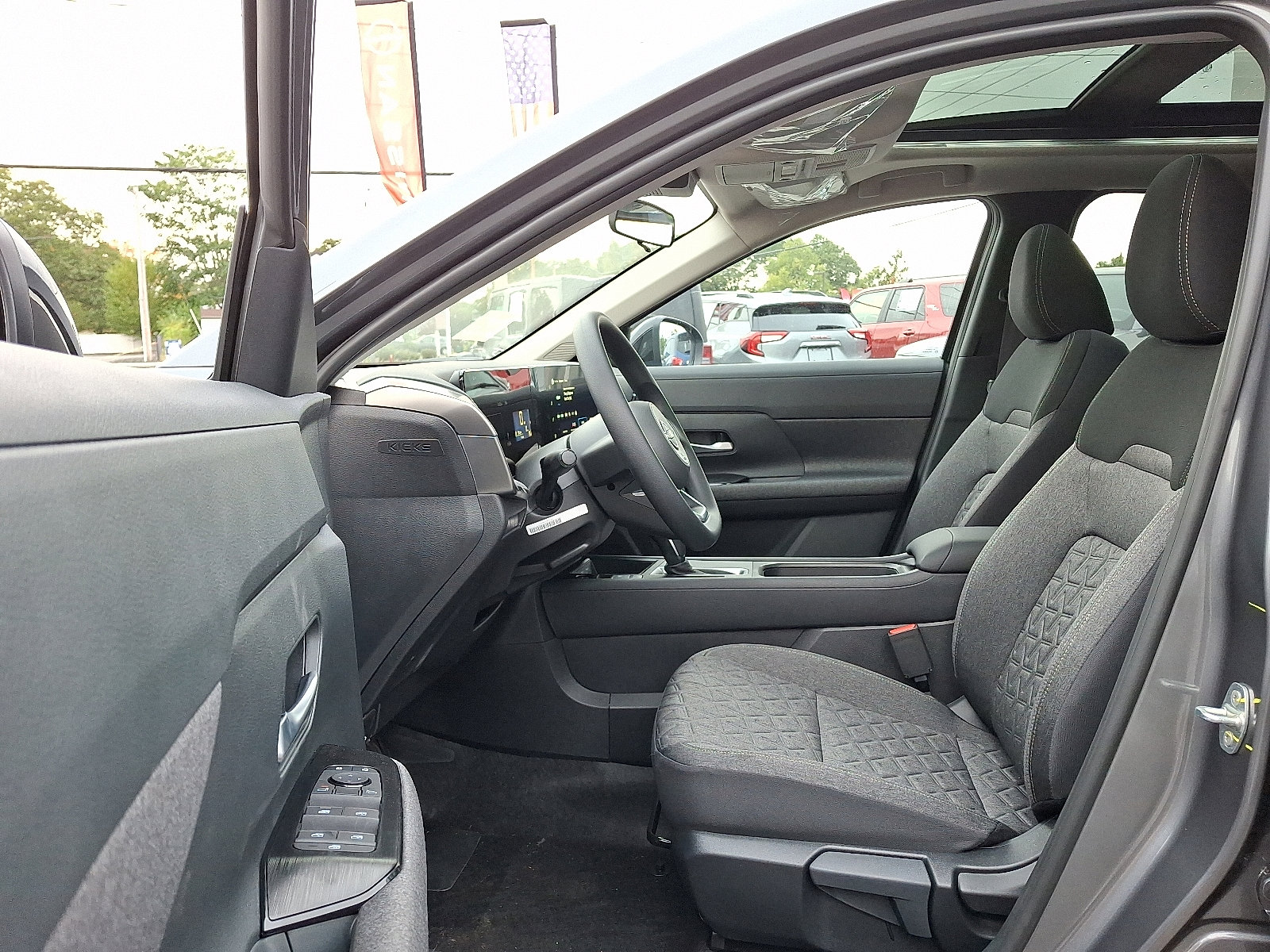 New 2026 Nissan Kicks SV w/ SV Premium Package image 9