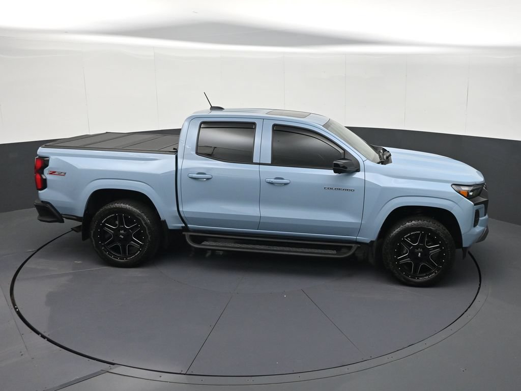Used 2025 Chevrolet Colorado Z71 w/ Technology Package AWD/4WD image 29