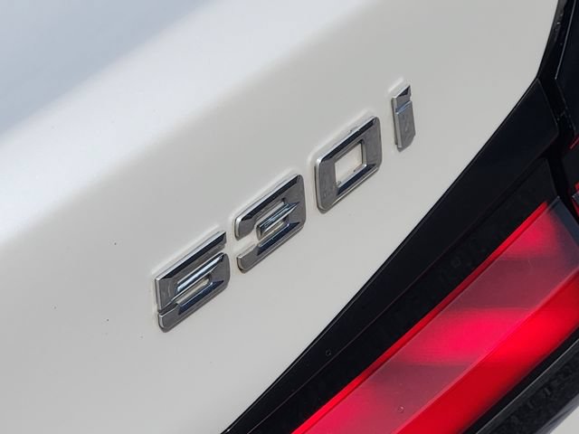 Used 2022 BMW 530i xDrive AWD/4WD image 13