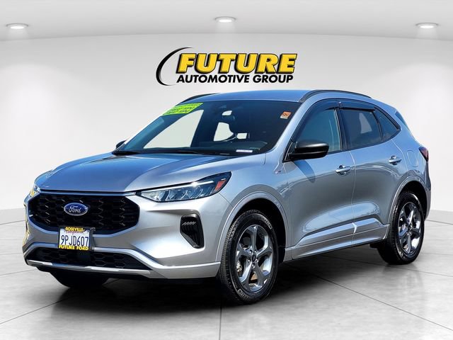 Certified 2024 Ford Escape ST-Line w/ Tech Pack #1 AWD/4WD image 8