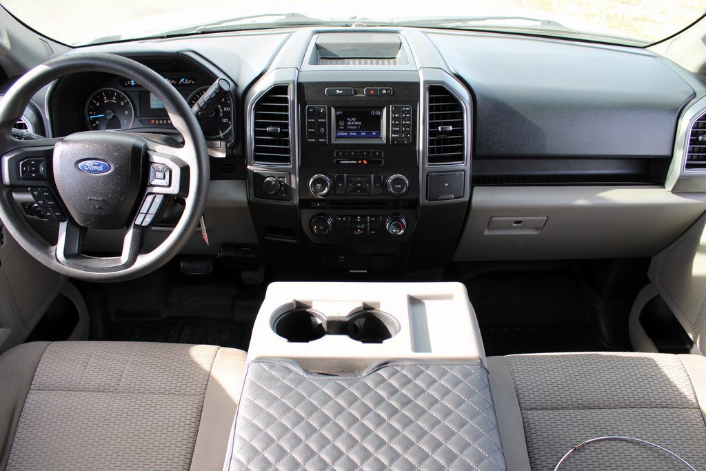 Used 2017 Ford F150 XLT image 14